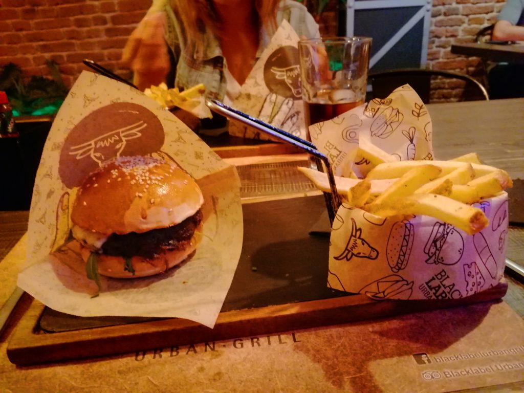 Black Label Urban Grill hamburger II.